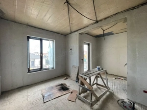 Duplex 5 camere despartit prin garaj - Mosnita Noua - imagine 8