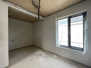 Duplex 5 camere despartit prin garaj - Mosnita Noua - imagine 7