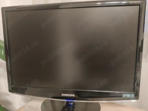 Calculator - unitate centrală, monitor, tastatura și mouse - imagine 3