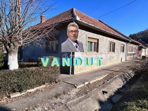 Bocsa Romana, Casa Solida din Caramida, 9 Incaperi si Garaj