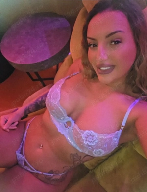 Blondă sexy cu stil si eleganță foarte atenta la cerințele tale !