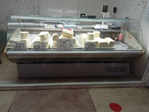 Vând vitrina refrigerare 