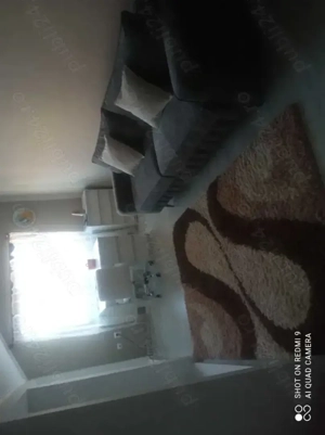 Vand apartament curte comuna 