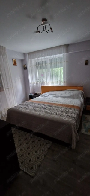 Vand apartament decomandat 3 camere - imagine 2