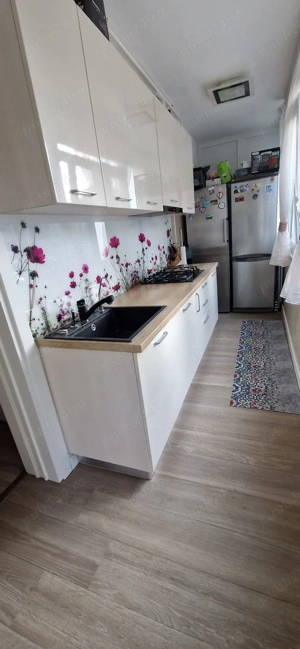 Vand apartament decomandat 3 camere - imagine 4