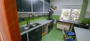 Vand 3 camere decomandat, 2 bai - imagine 2