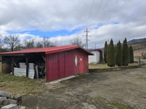 Pământ de vânzare + anexe