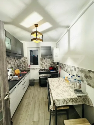 Apartament de vanzare, cu 2 camere, renovat complet, etaj 3 - imagine 5