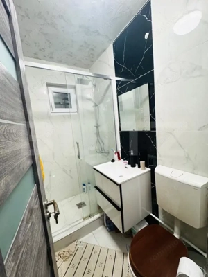 Apartament de vanzare, cu 2 camere, renovat complet, etaj 3 - imagine 7