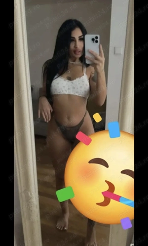 Doar azi în zona centru  Andreea  Poze 100%