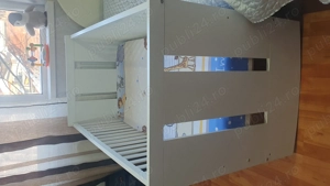 Vand pătuț și masa de infasat