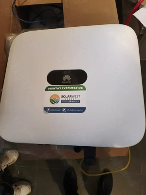 Vând invertor fotovoltaice HUAWEI SUN 2000-4KTL-M1 de 4 kw