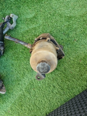 Dezmembrez VW Polo 1.4 benzina  - imagine 3