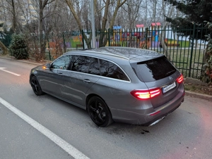 Mercedes-Benz E 220d AMG - imagine 5