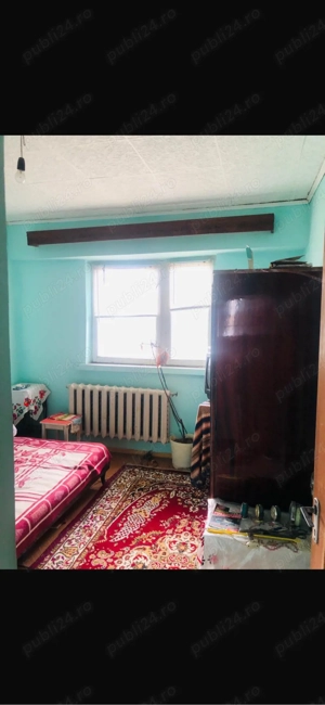 vand apartament 3 camere in Scornicesti - imagine 2