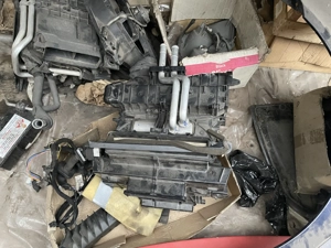 Corp carcasa habitaclu , radiator aer,radiator caldura audi a4 b8 2008-2016 - imagine 3