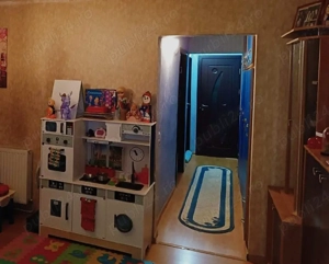 Propietar, vinde apt.spațios cu 3 cam. - imagine 9