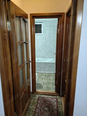 Vand apartament 2 camere - imagine 4