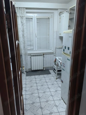 Vand apartament 2 camere - imagine 6