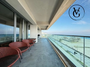 Apartament exclusivist 3 camere – vedere frontală la mare – prima linie – parca - imagine 3