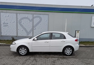 Chevrolet Lacetti 1.4 benzina 2008 61550 km - imagine 4