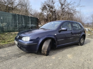 Volkswagen Golf 4 decent, fiabil, acte la zi ! 