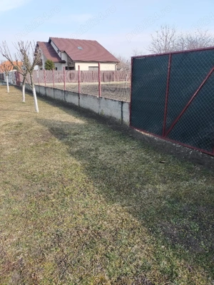 Vând o proprietate de 1080 mp în centrul comunei Șofronea - imagine 10