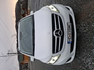 Mercedes Benz V Class 220 - imagine 3