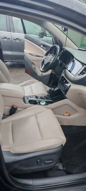 vand Hyundai Tucson  - imagine 4