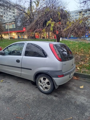 vând Opel CORSA c motor de 1,0 benzina consum mic acte valabile propietar merge perfect 