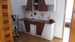 Vând garsonieră în Sighișoara,  zonă centrală  - imagine 2