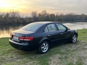 Hyundai Sonata 2.0 - imagine 4