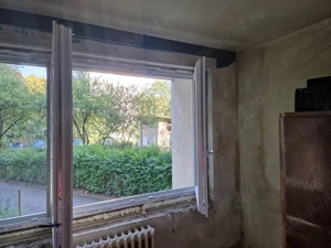 Baiat serios execut lucrari constructi - imagine 2