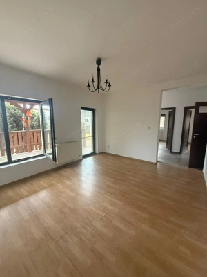 Casa individuala cu 5 camere, 2 bai la cateva minute de scoala Giroc