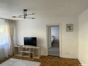 Apartament cu 2 camere CENTRAL ,parter centrala proprie - imagine 5