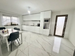 Casa individuala,4 dormitoare,teren 611 mp,Vintu de Jos