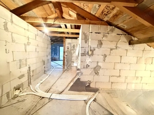 Casa individuala,4 dormitoare,teren 611 mp,Vintu de Jos - imagine 12