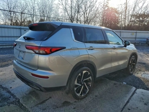Mitsubishi outlander 2022 ES