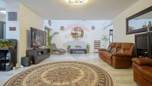 Casă premium cu 270 mp utili, 7 camere ,curte generoasă în Bartolomeu - imagine 5