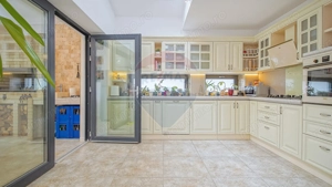 Casă premium cu 270 mp utili, 7 camere ,curte generoasă în Bartolomeu - imagine 6