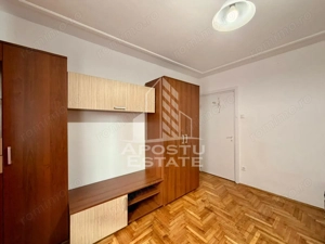 Apartament cu 3 camere, centrala proprie, zona Complex Studentesc - imagine 2