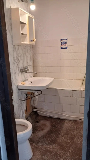 Pe Bd. Decebal, apartament cu 2 camere decomandat, etaj 9 din 10 cu lift,microcentrala noua. - imagine 6