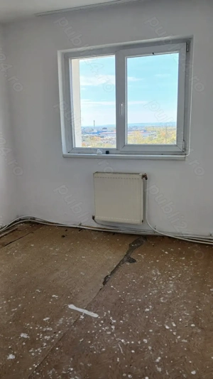 Pe Bd. Decebal, apartament cu 2 camere decomandat, etaj 9 din 10 cu lift,microcentrala noua. - imagine 3