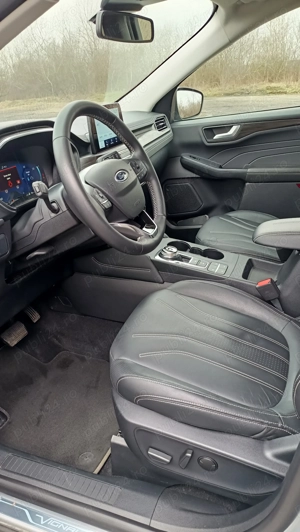 Ford Kuga Vignale plug in hibrid 2,5L, 225 CP, an fabricatie 2023 - imagine 5