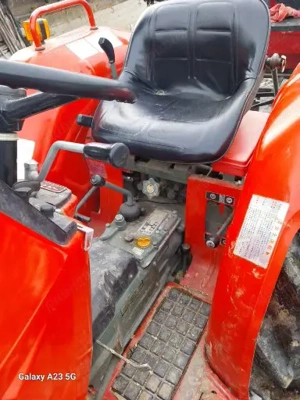 Vand tractor japonez 4 4 yanmar20cp, freza,plug reversibil cu o brazda,600ore functionare,pret 6000  - imagine 3