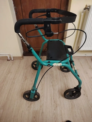 Vand scaun cu rotii pt persoane cu nevoi personale - imagine 5