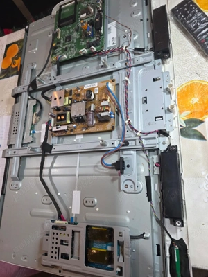 Dezmembrez tv Toshiba 32av834g