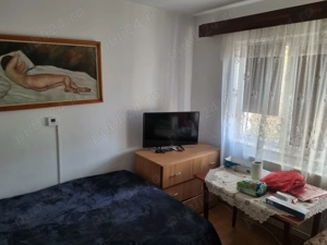 Vand apartament cu 3 camere, decomandat - imagine 3