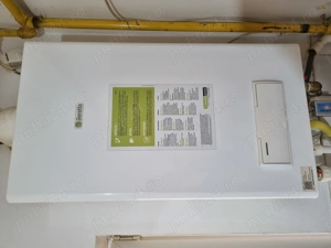 Vand apartament cu 3 camere, decomandat - imagine 2