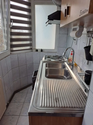 Vânzare apartament decomandat